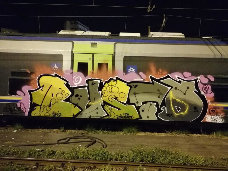 Spray_Wars-Busted-Graffiti-23-goldworld