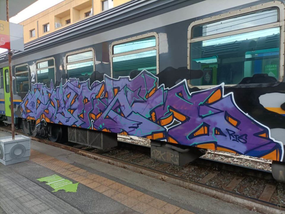 Doper-Spray_Wars-Graffiti-Goldworld-21